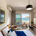 Just Creta Sea View * Hriszí Aktí Haniá